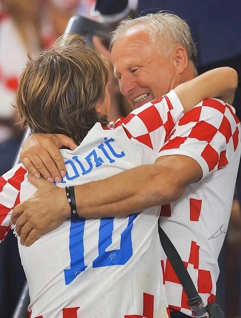 NBA76人vs奇才：76 人开局大比分落后，爱德华兹攻防建功，无奈奇才萨尔锁定胜局