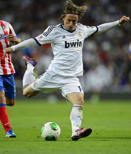 拜仁中场统治比赛